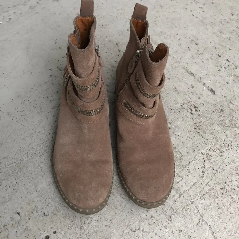 Gentle  souls  ankle boot